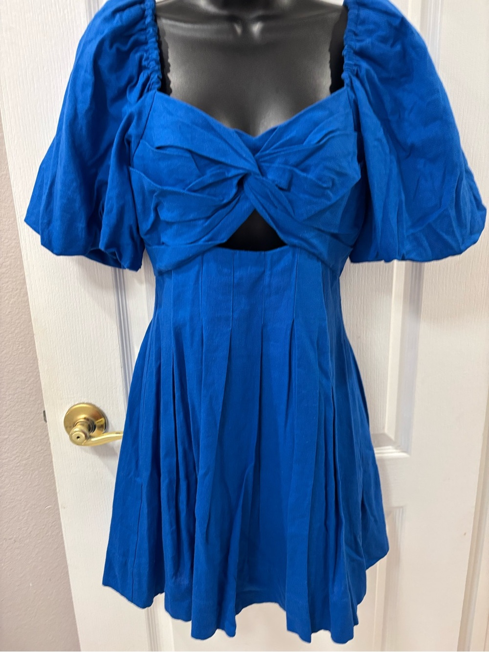 House of Harlow 1960 Twist Front Mini Dress Puff Sleeve Pleated Babydoll Flirty - Picture 2 of 16